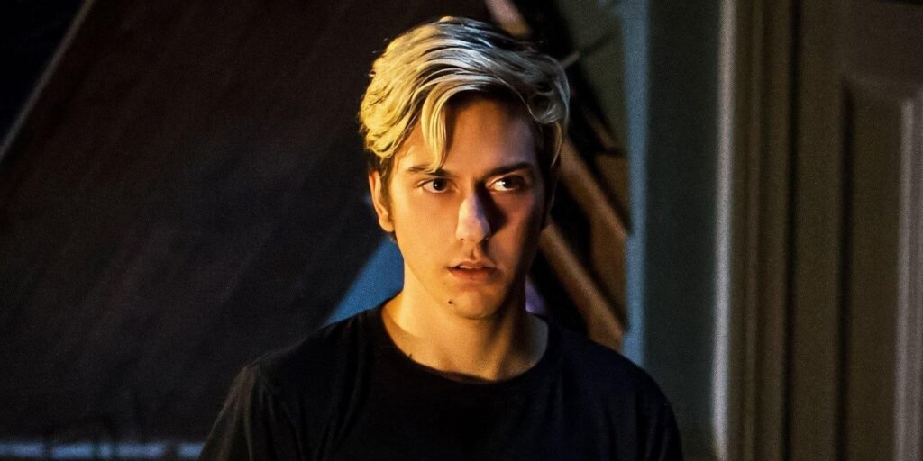 नेटफ्लिक्स का डेथ नोट रीबूट एनीमे की महिला चरित्र समस्या को ठीक कर सकता है